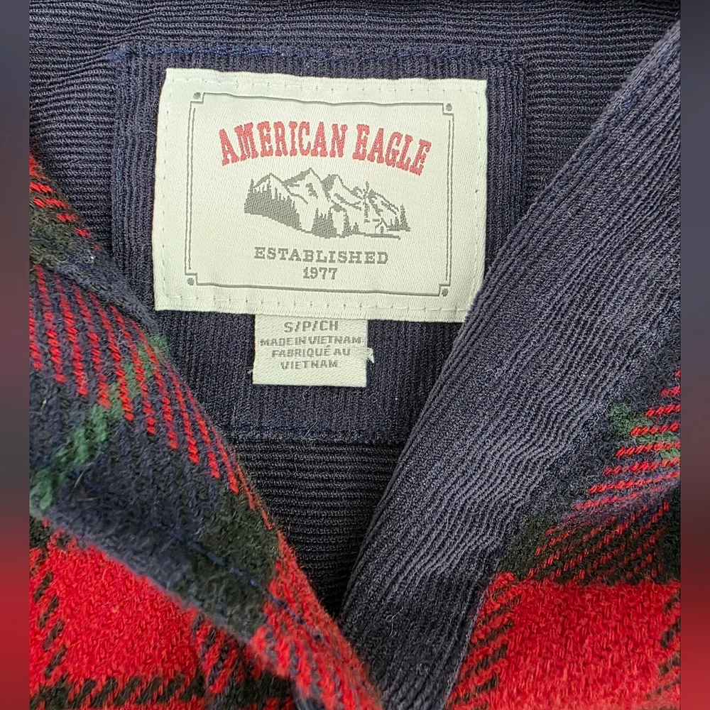 American Eagle Outfitters excellent pre